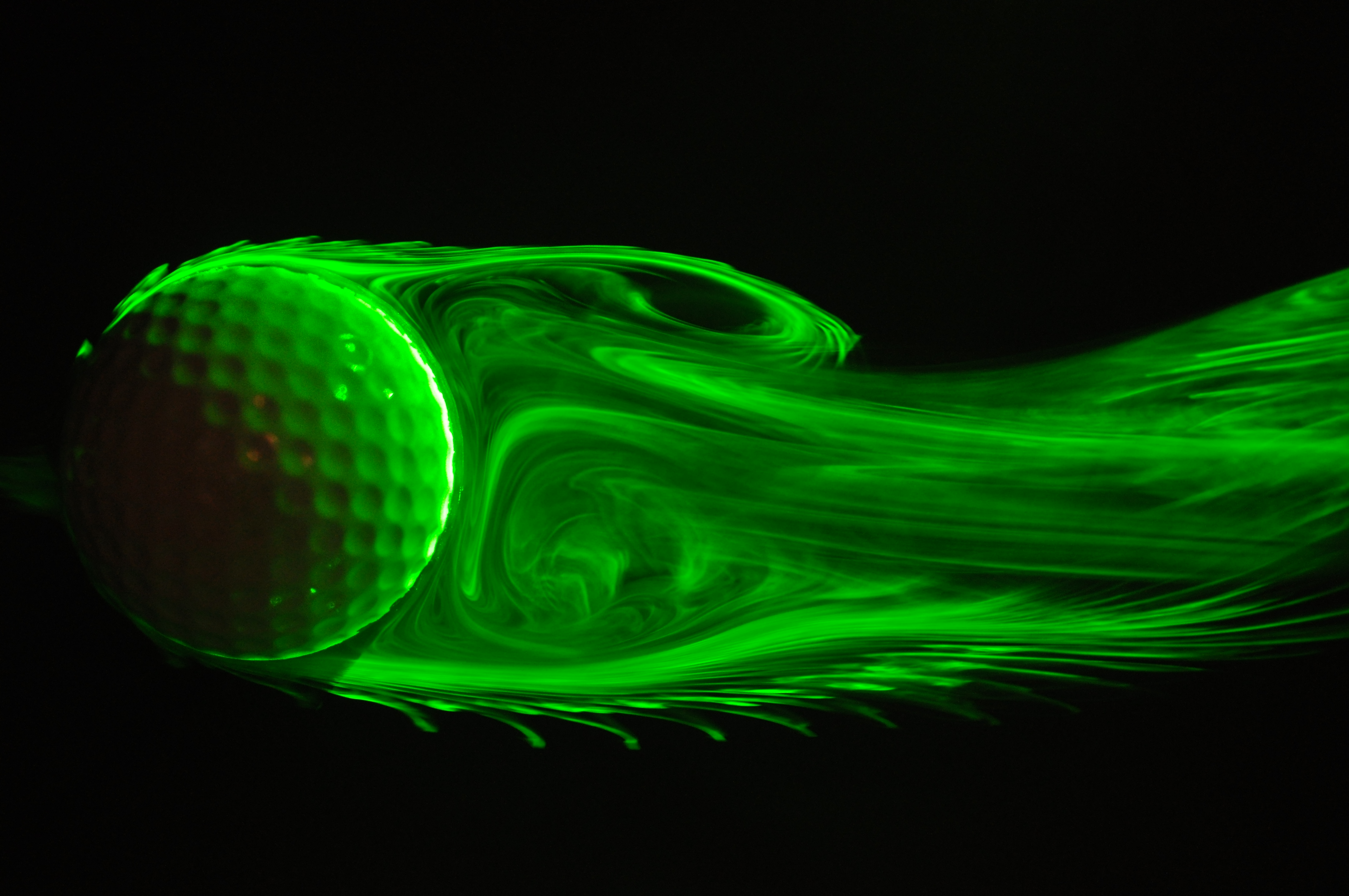 ゴルフ球後流渦の可視化